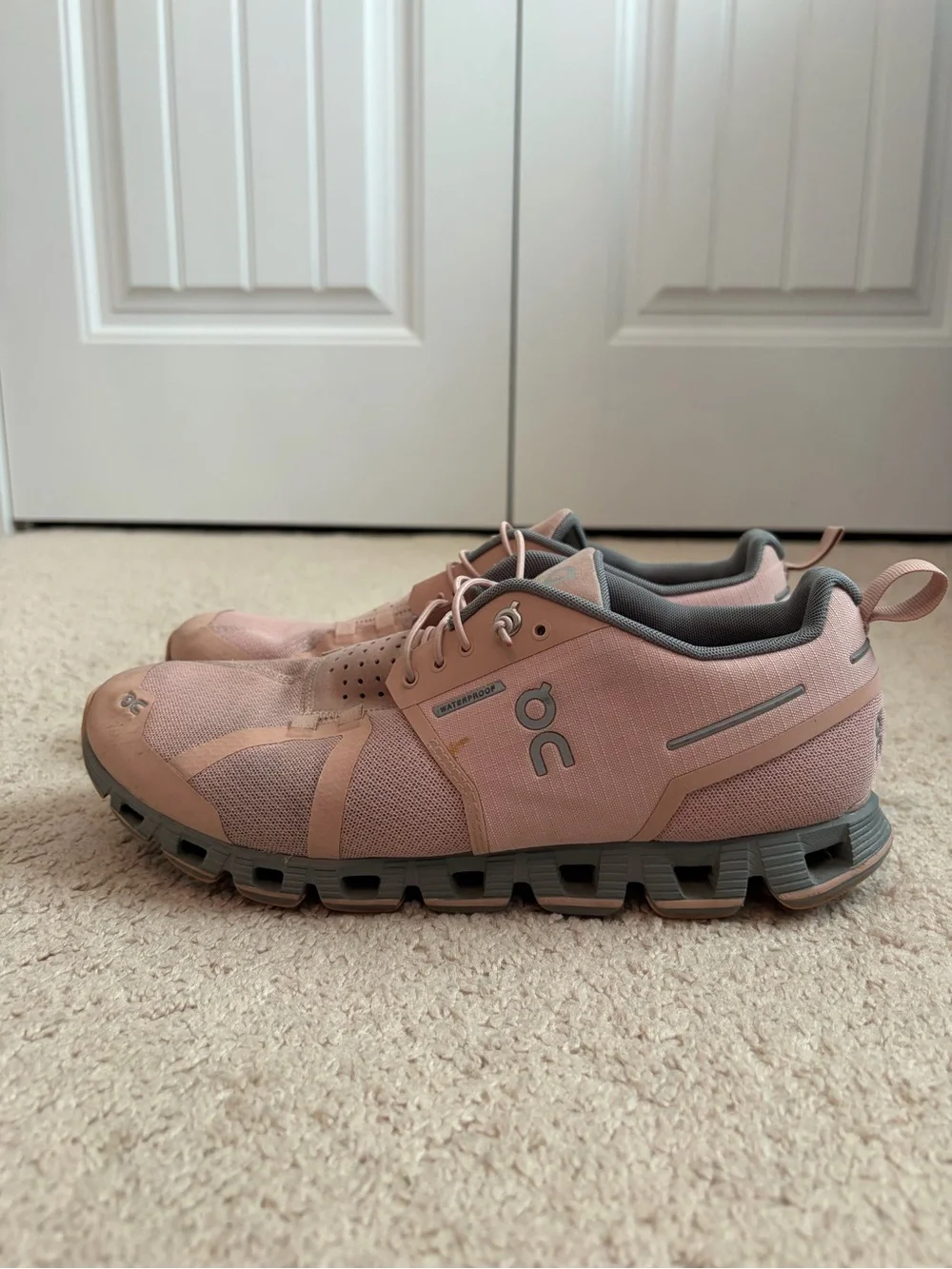 On Cloud Cloud 5 Waterproof Women's Running Shoes Size 10 Pink Rose Athletic